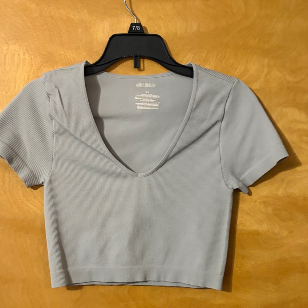 Target Women's Light Gray V-Neck Crop Top